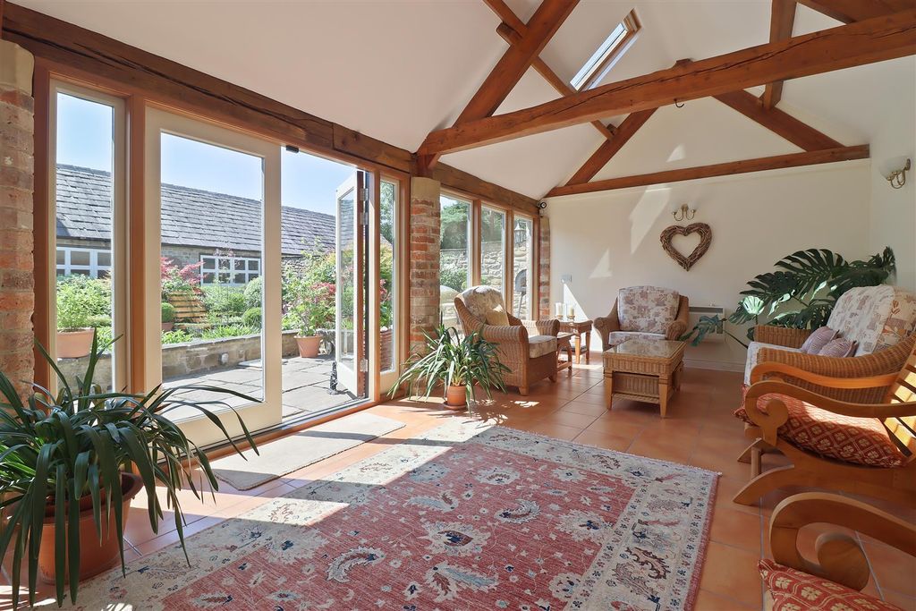 Property photo 3 of 30 Garden Room