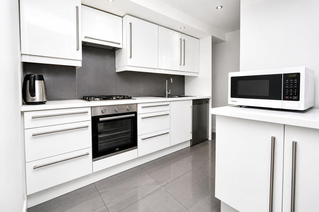 Property photo 2 of 17 1.Png