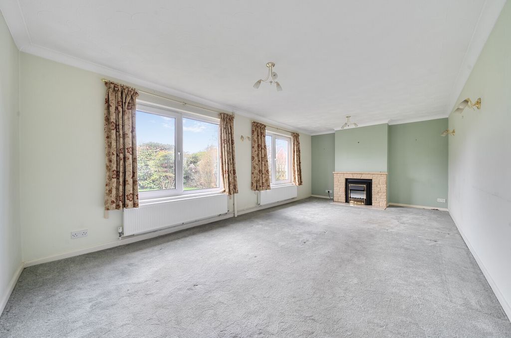 Property photo 2 of 11 1404733-5-6973733...