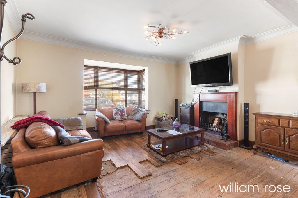 Property photo 2 of 16 Fullersroad_1.Jpg