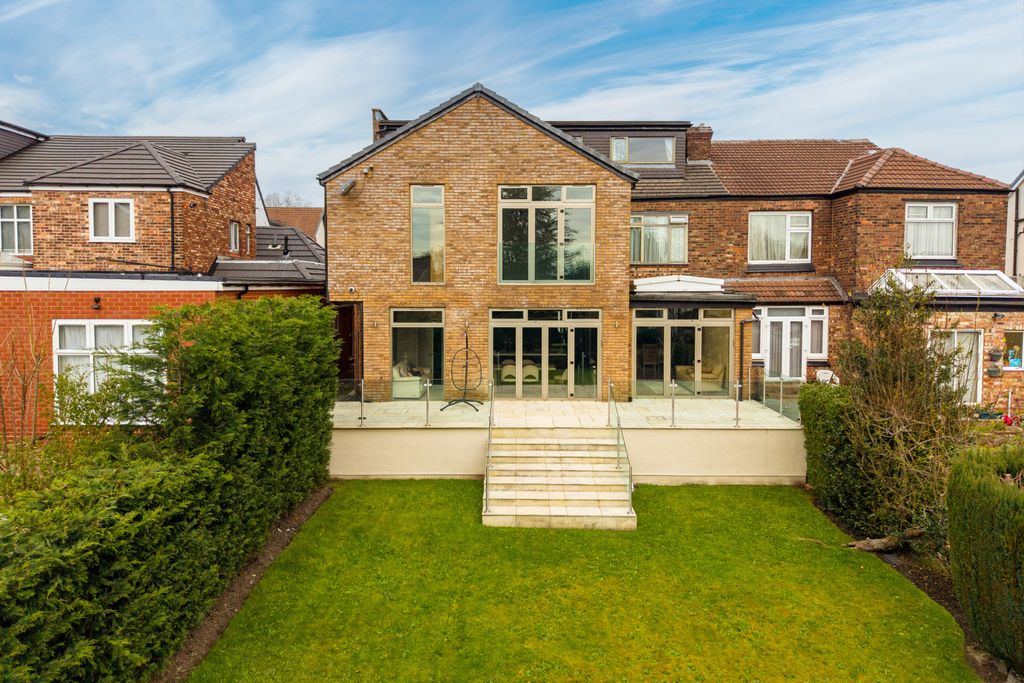 Additional image 43 of 7 bed semi-detached house for saleBroom Lane, Salford M7
