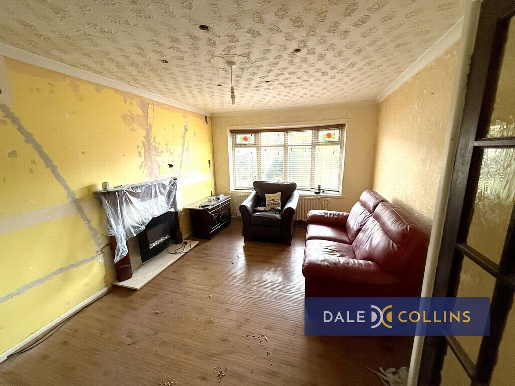 Property photo 3 of 8 Photo 2