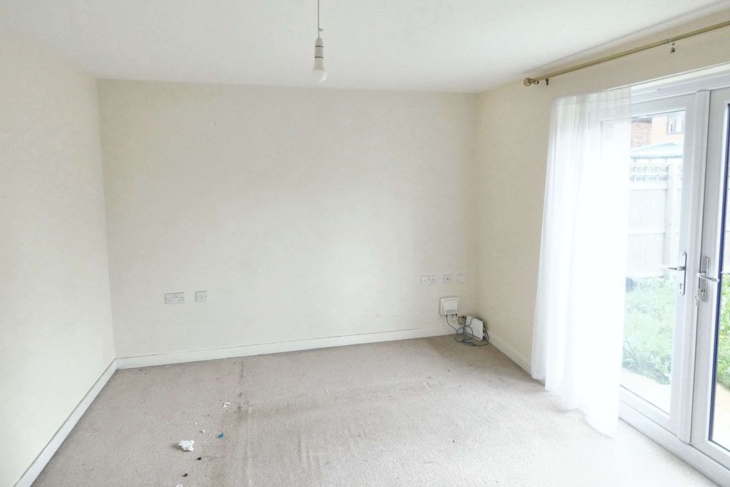 Property photo 2 of 18 160 Parkfield Drive, Hull, East Yorkshire, Hu3 6Dr