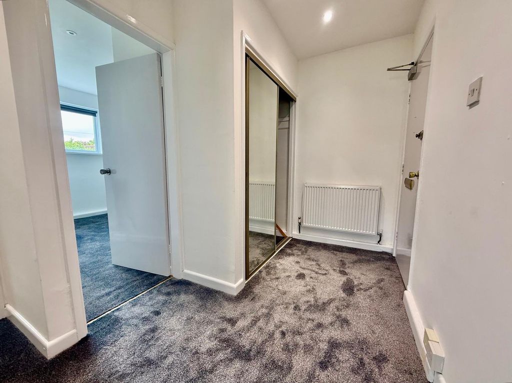 Property photo 2 of 13 Picture No. 08