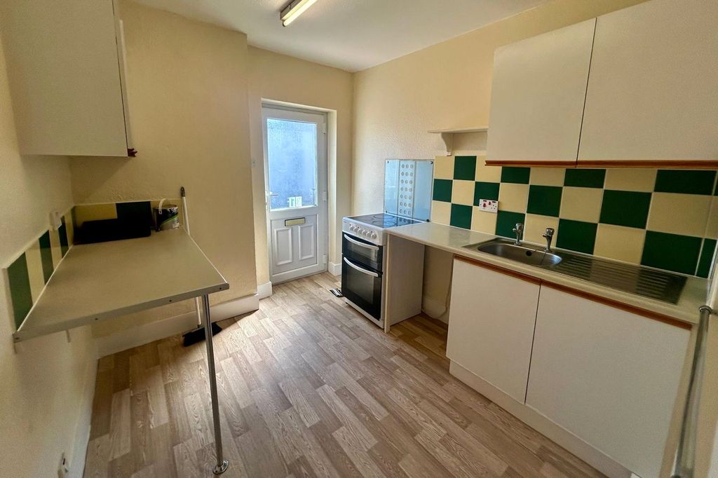 Property photo 2 of 8 Picture No. 05