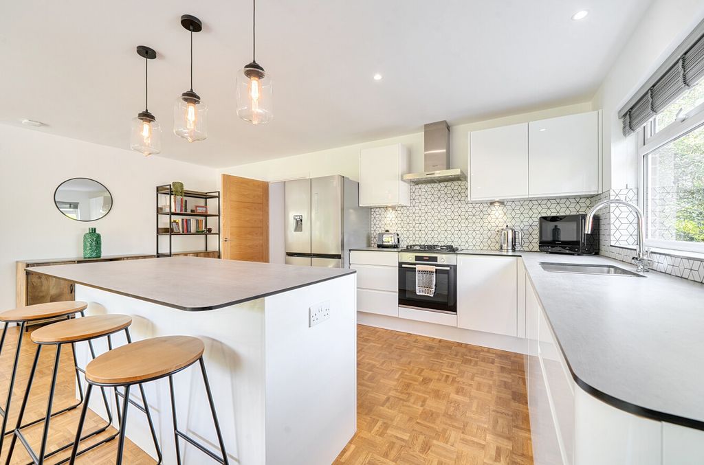 Property photo 2 of 25 1451275-14-69F0c5...