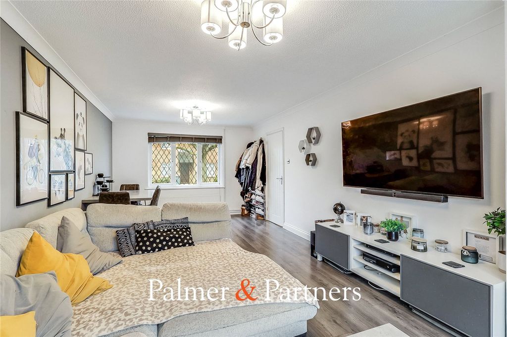 Property photo 2 of 17 Picture No. 04