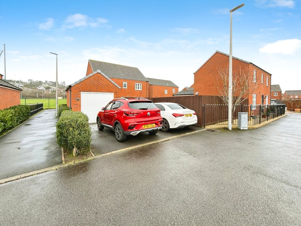 Property photo 1 of 30 4821431