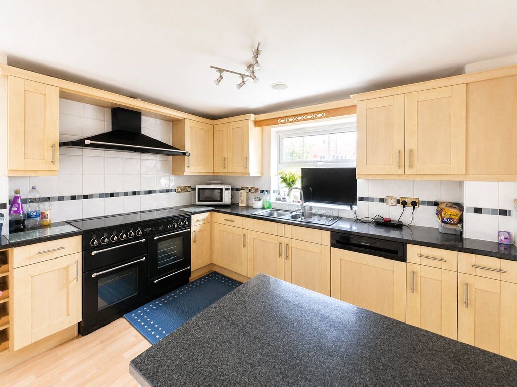 Property photo 3 of 21 Picture No. 48