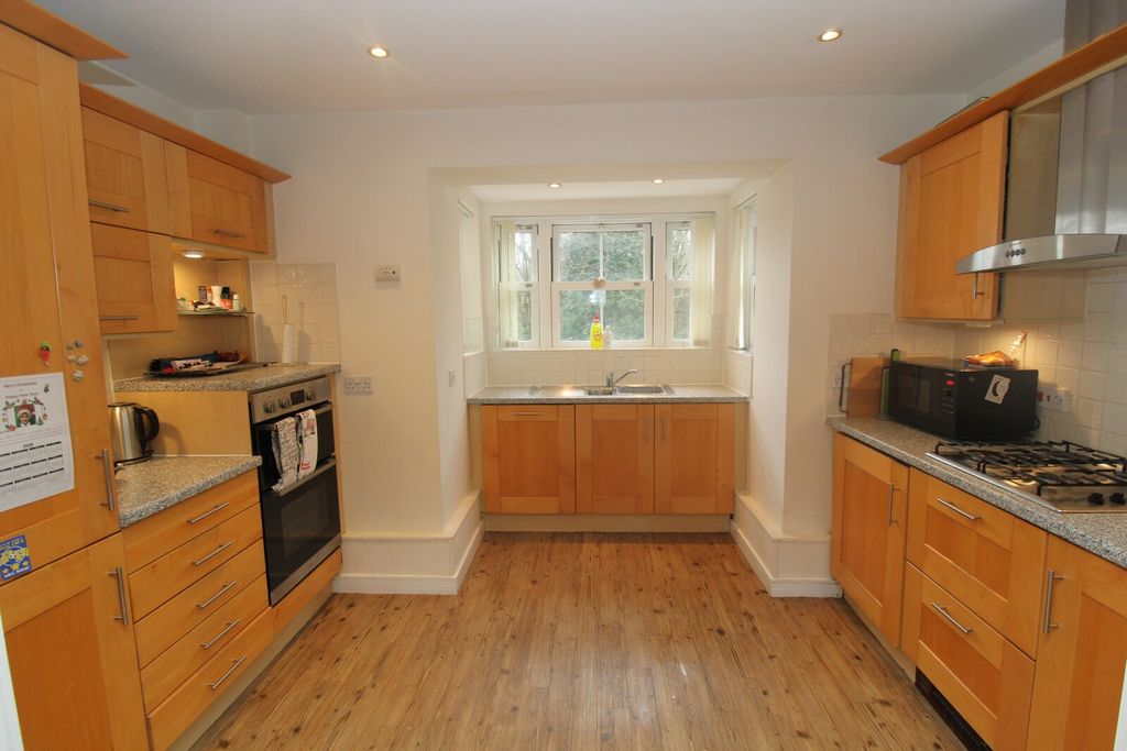 Property photo 1 of 13 Kitchen