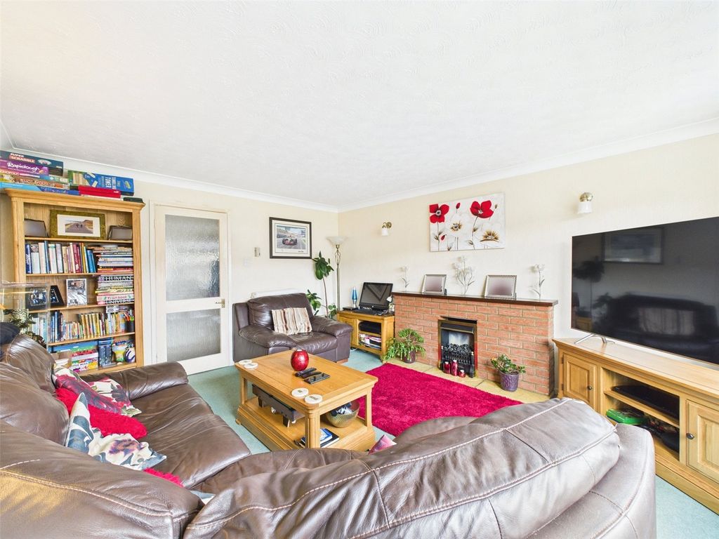 Property photo 3 of 19 Picture No. 06