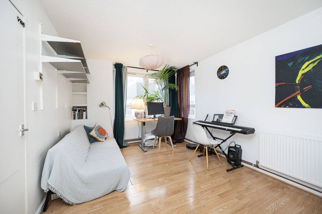 Property photo 2 of 10