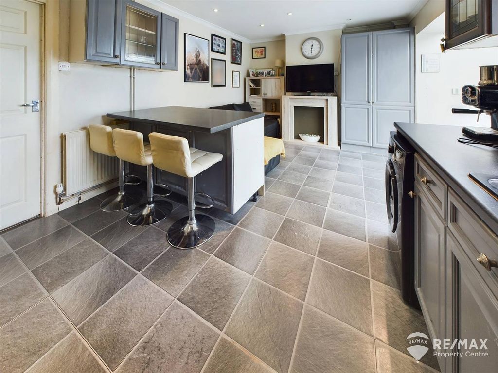 Property photo 3 of 21 Kitchen Diner 3.Jpg