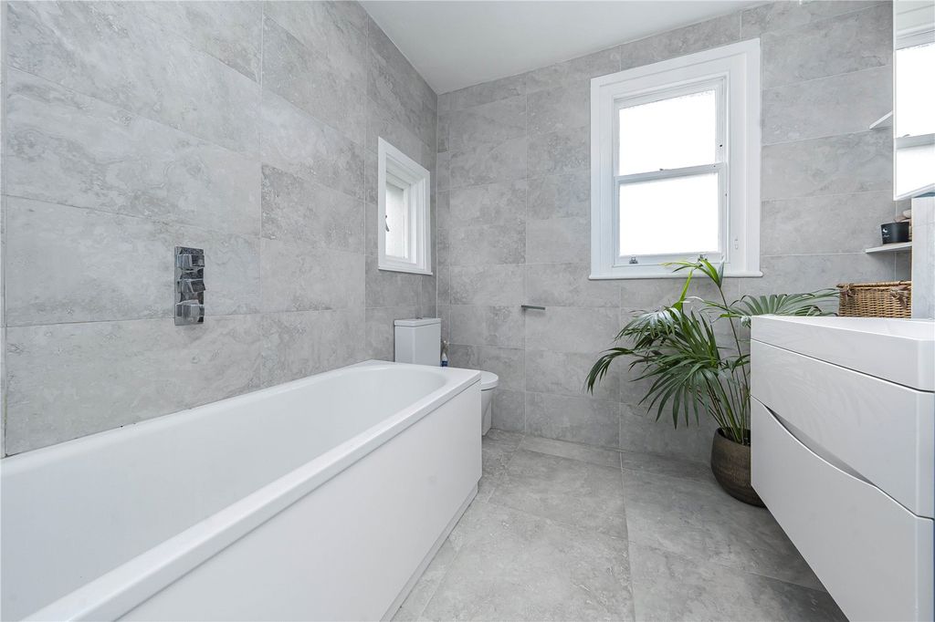 Property photo 3 of 19 Picture No. 08