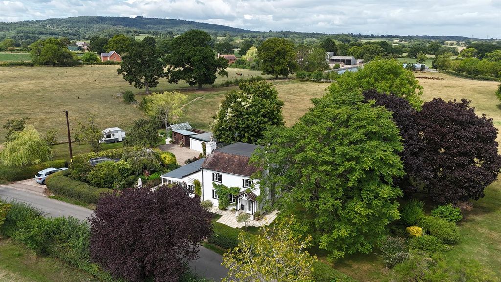 Property photo 2 of 36