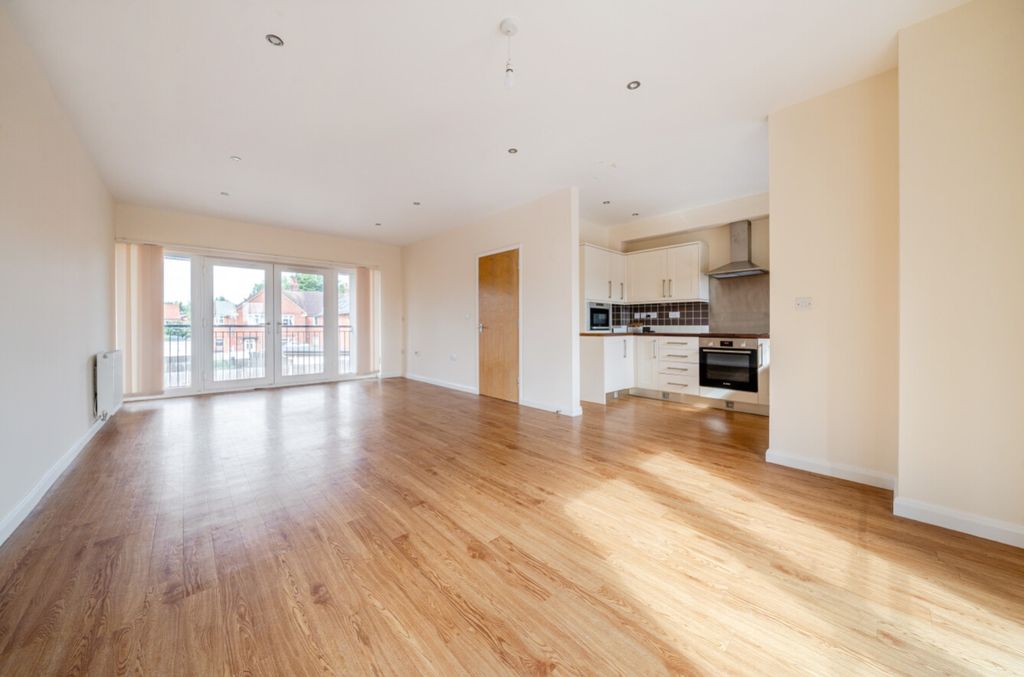 Property photo 2 of 18 11-681B23E2Cecd5-1286346-Arw-11