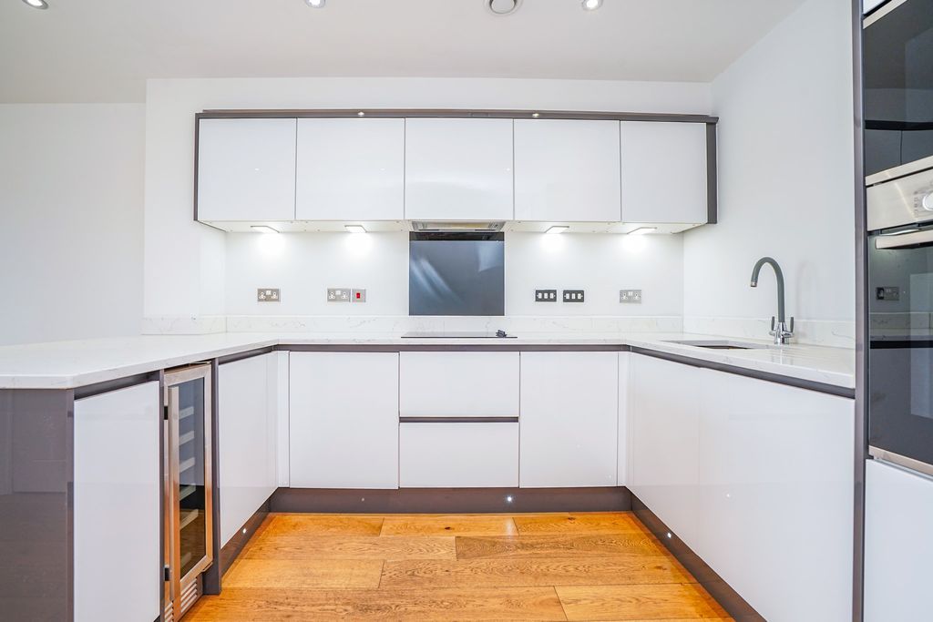 Property photo 2 of 34 Kitchen