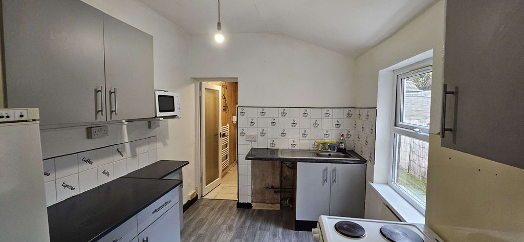 Property photo 2 of 7 Gallery