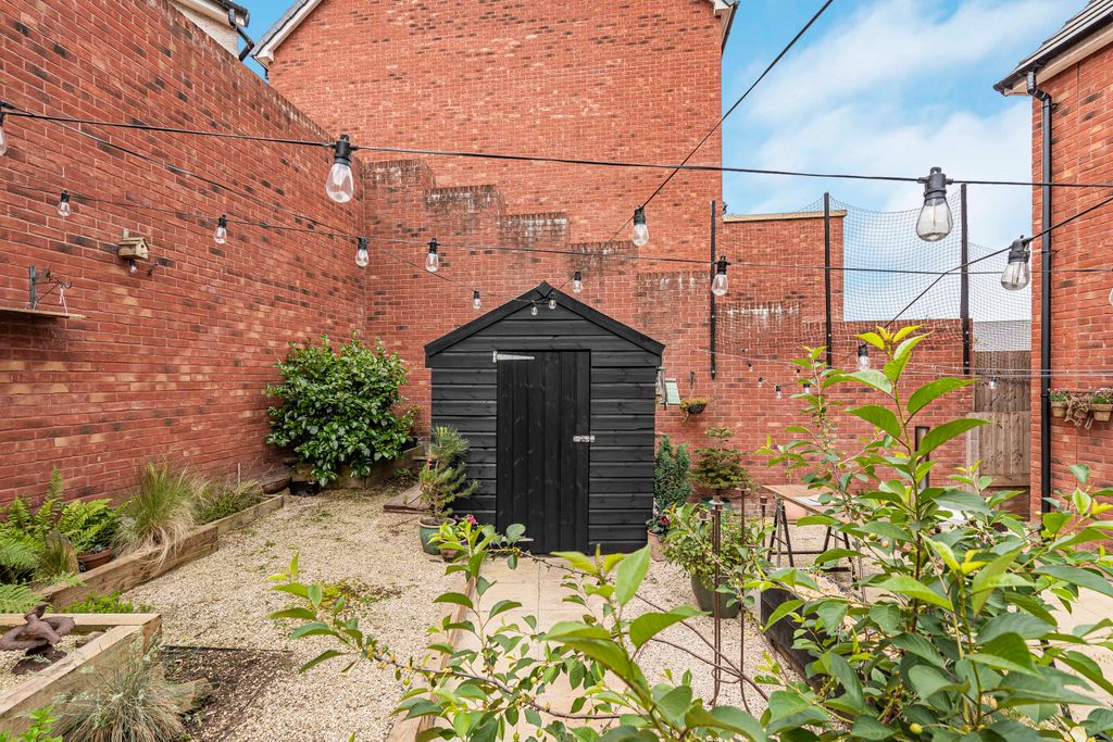 Property photo 2 of 26