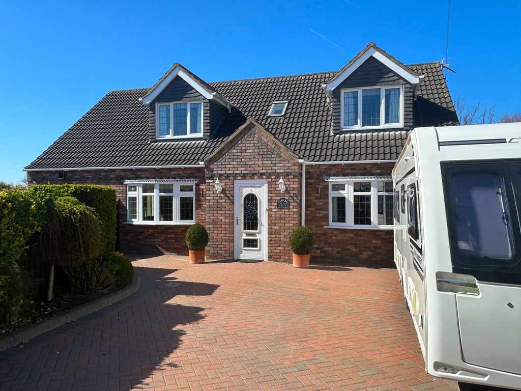Property photo 1 of 31