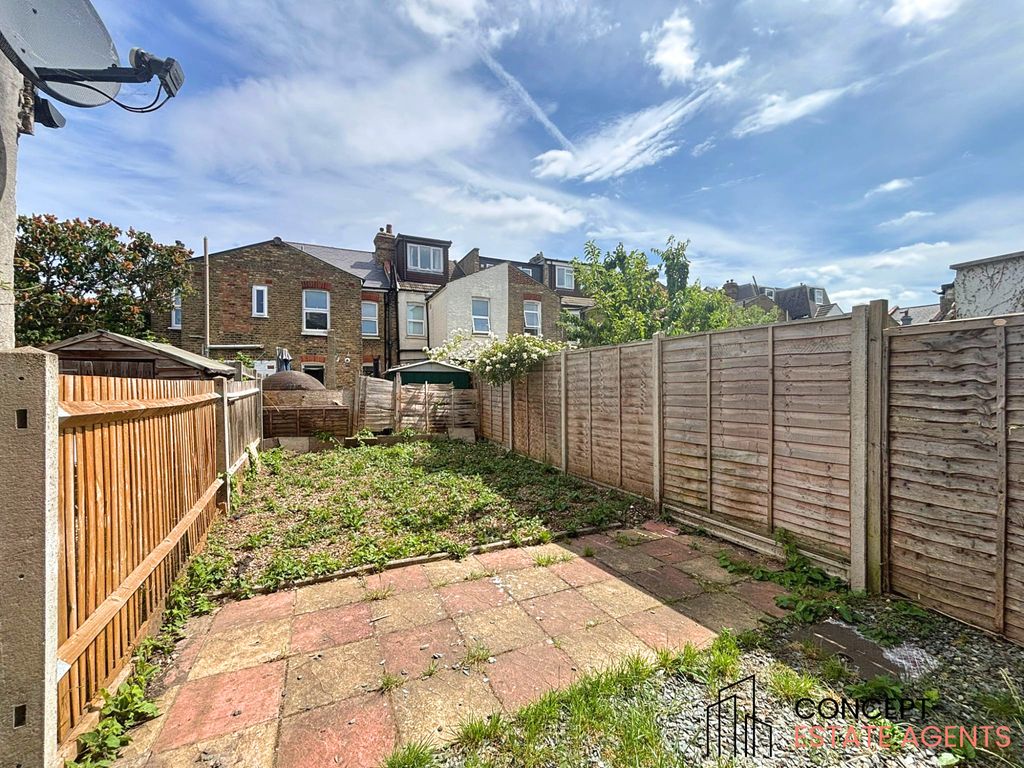 Property photo 3 of 9