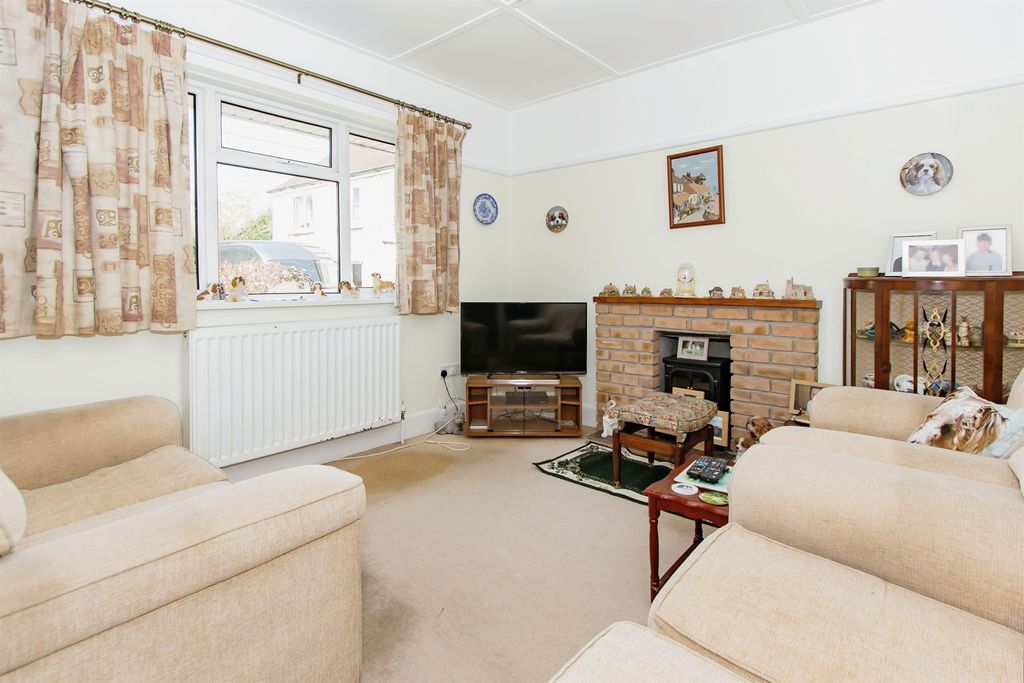 Property photo 3 of 17