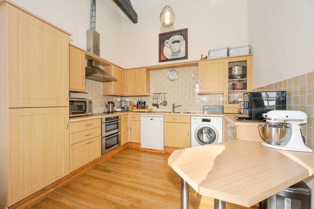 Property photo 3 of 13 Kitchen/Living Space