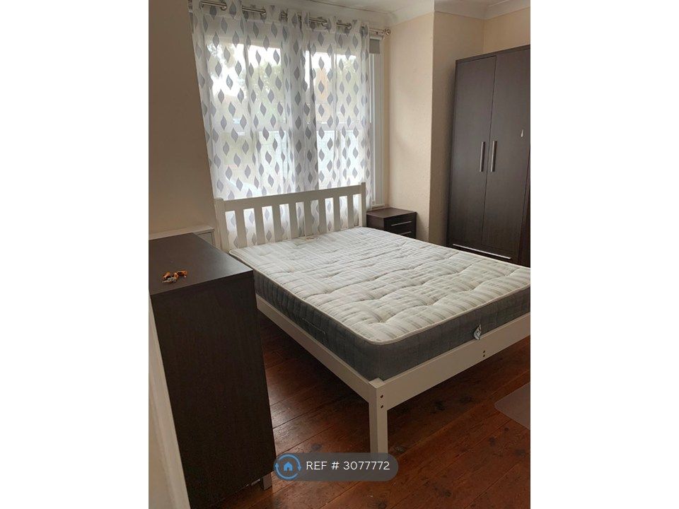 Property photo 3 of 27 Bed-1
