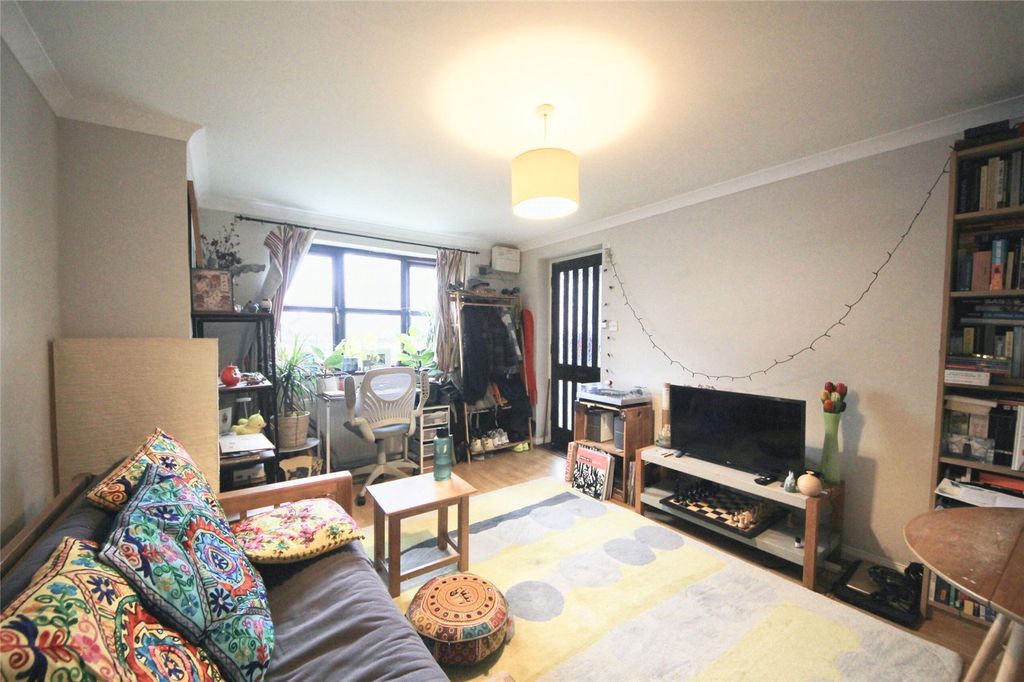 Property photo 3 of 15 Picture No. 12