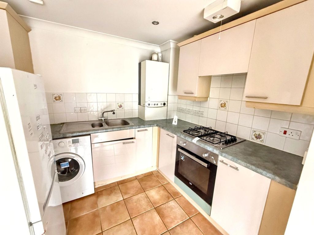 Property photo 3 of 12