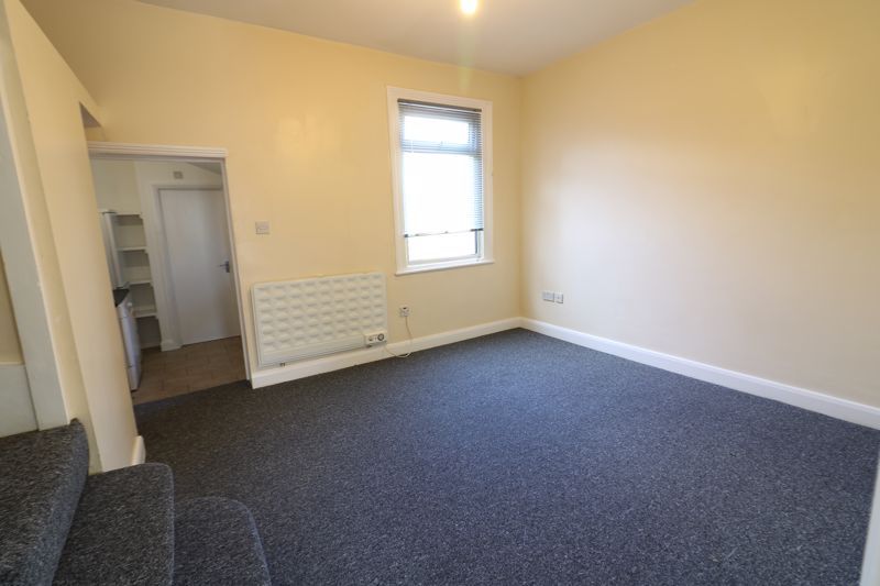 Property photo 3 of 16 Photo 4