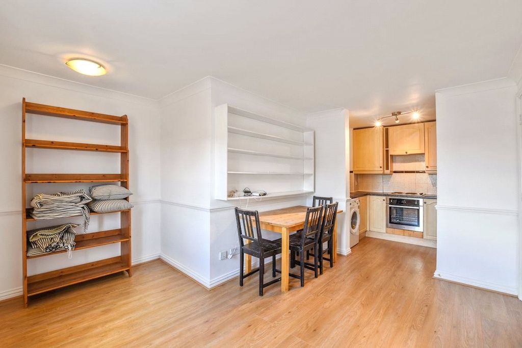 Property photo 3 of 9 Picture No. 13