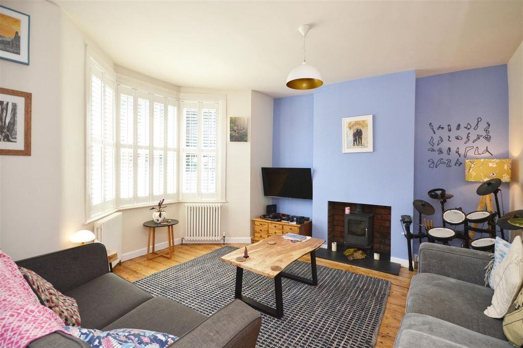 Property photo 2 of 20 Sitting Room
