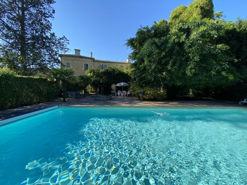 Property photo 1 of 30 Stunning Private Mansion