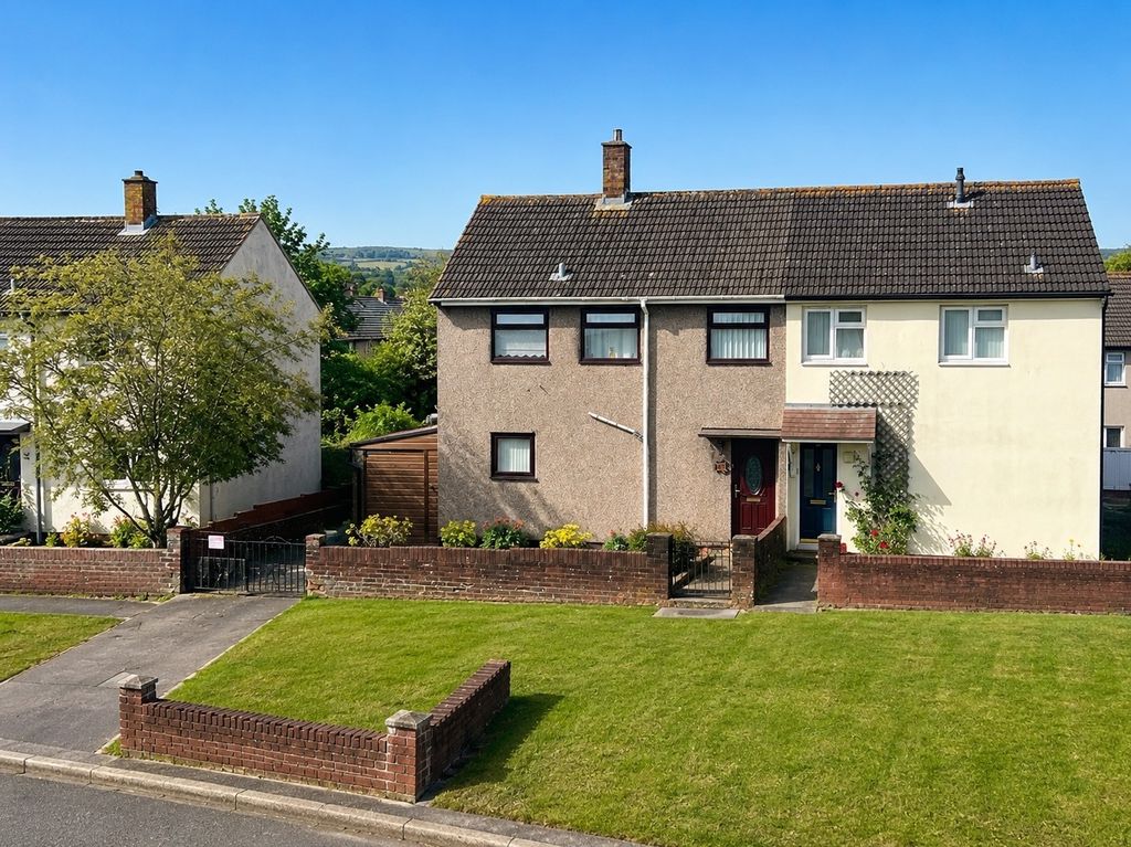 Property photo 1 of 10 Refurbishment Opportunity & Great Investment