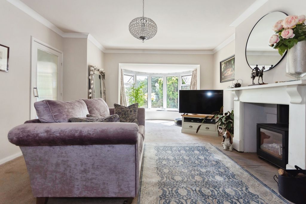 Property photo 3 of 18 Pbox-Img.Jpg