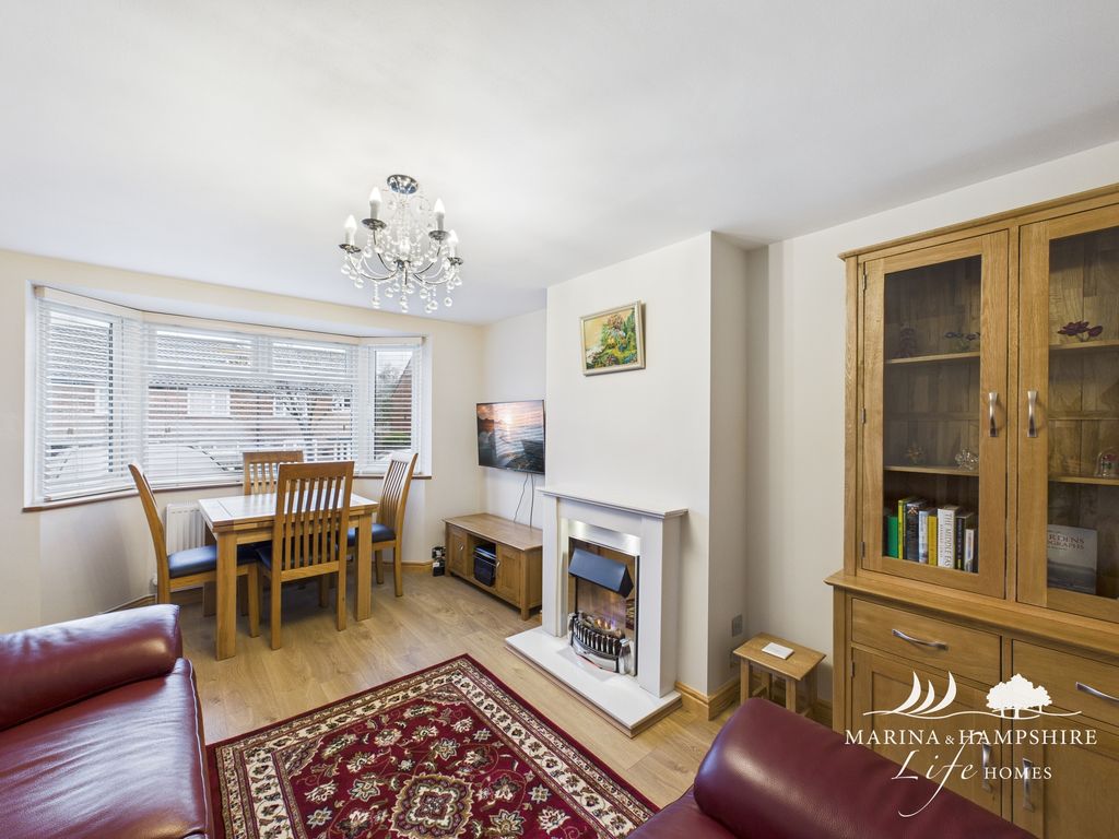 Property photo 2 of 24 Cam03915G0-Pr0020-Still003