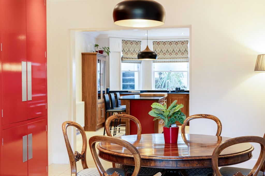 Property photo 3 of 22