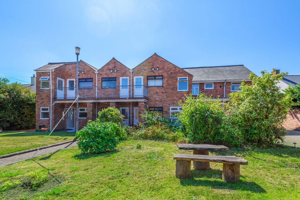 Property photo 2 of 19