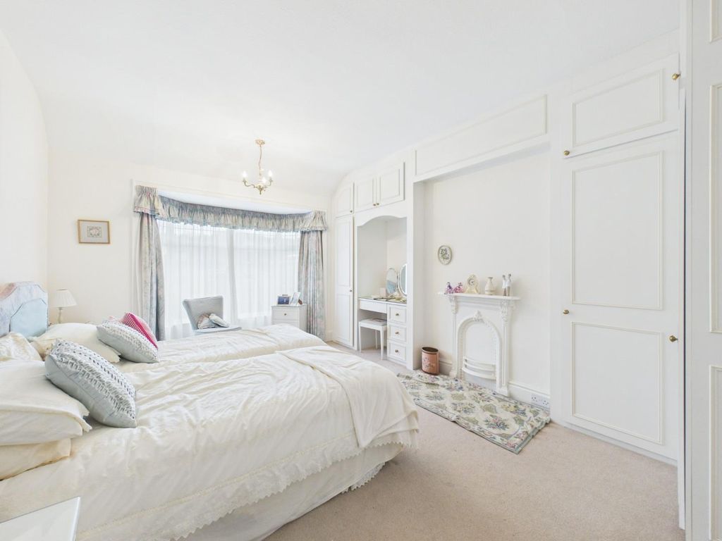 Additional image 9 of 4 bed semi-detached house for saleKendall Avenue, Nab Wood BD18