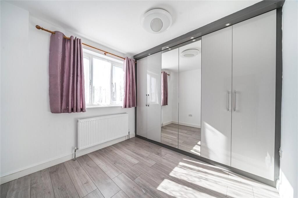 Property photo 3 of 6