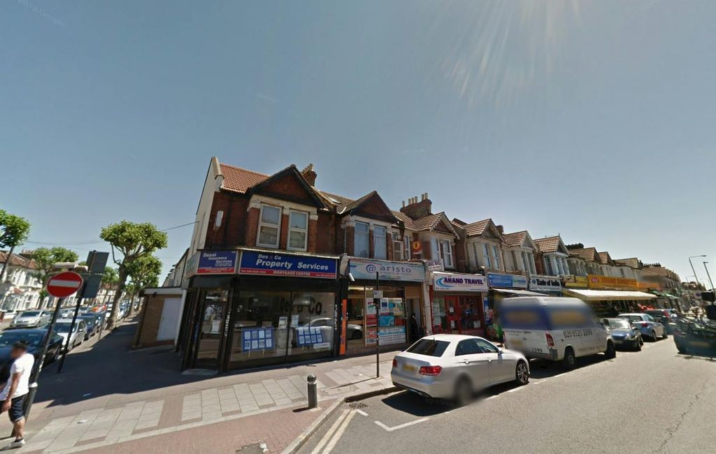 Property photo 1 of 9 348 High Street North.Png