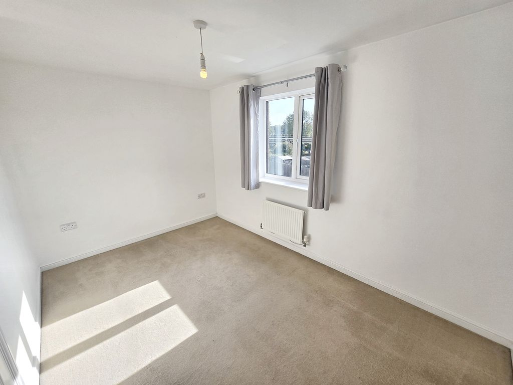 Property photo 2 of 12 Image