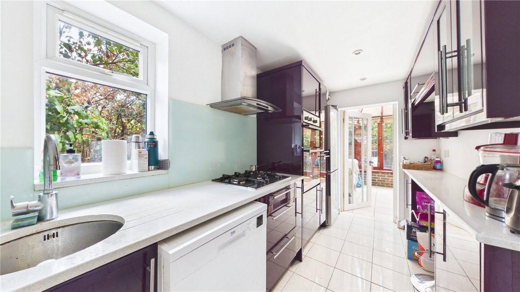 Property photo 3 of 43 Kitchen