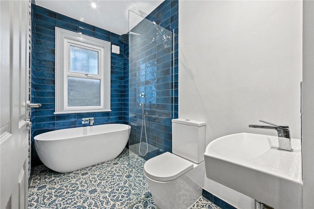 Property photo 2 of 16 Picture No. 35