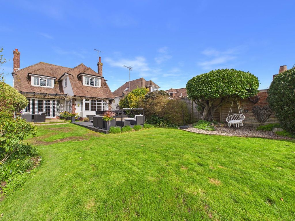 Property photo 3 of 19