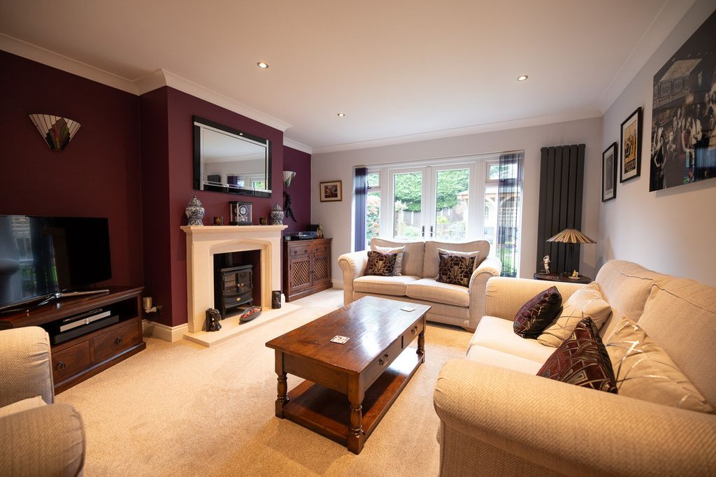 Property photo 2 of 23