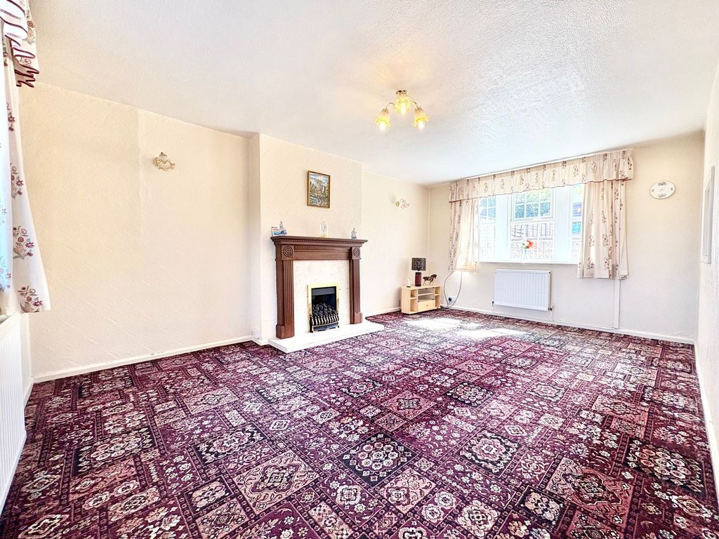 Property photo 2 of 24