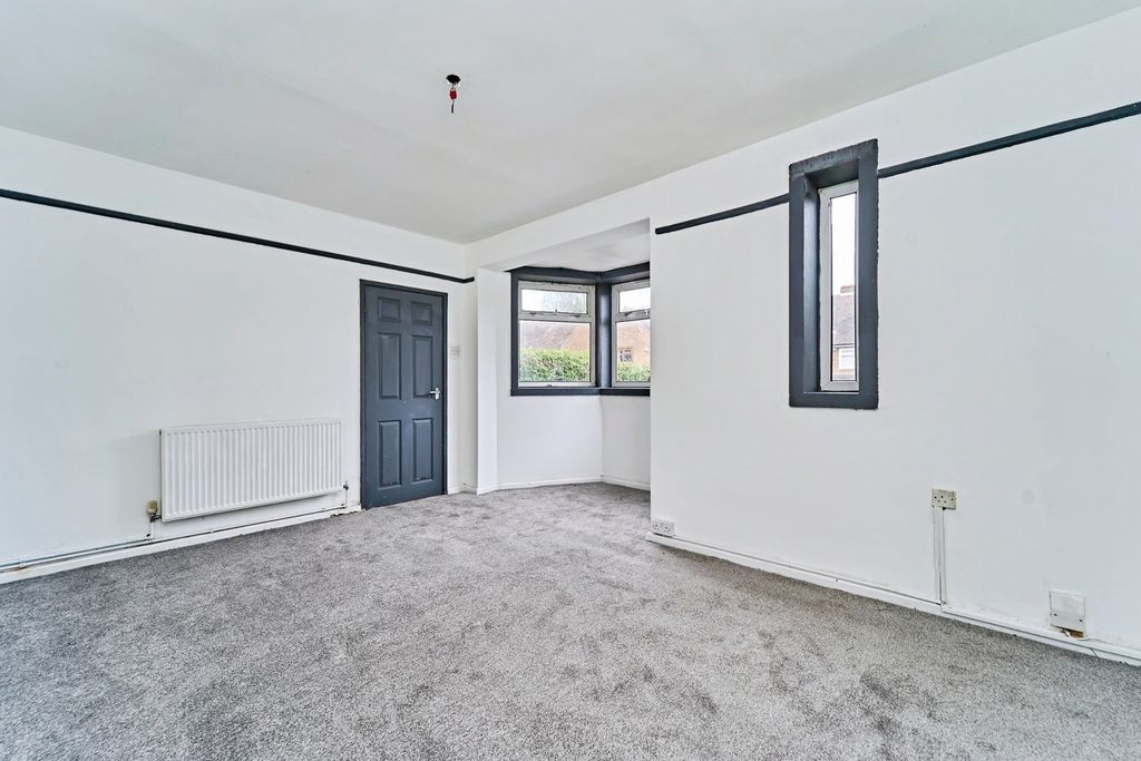 Property photo 3 of 17 Photo