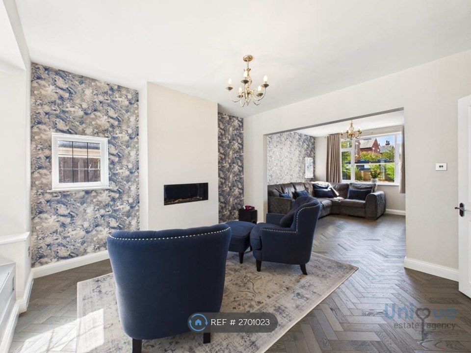 Property photo 2 of 34